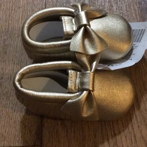 Baby moccs gold